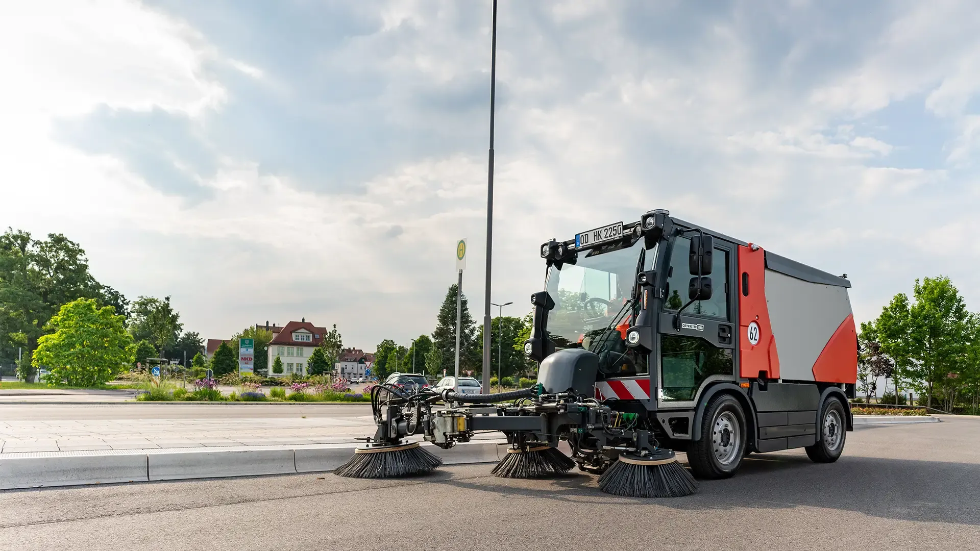Hako Citymaster 2250 Kehrmaschine im Einsatz auf einer Straße