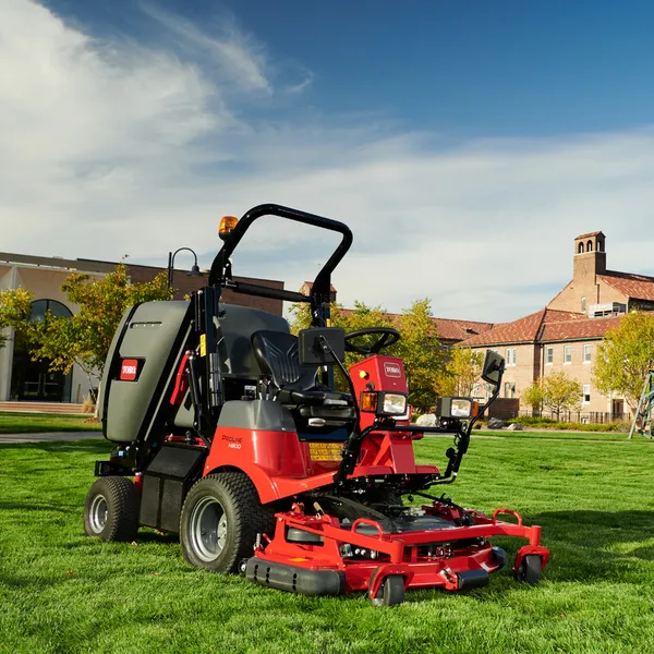 Toro PLH800 in Szene gesetzt