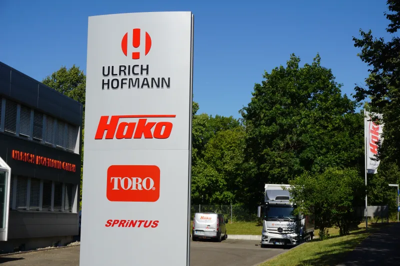 Einfahrt Firmengelände Ulrich Hofmann GmbH