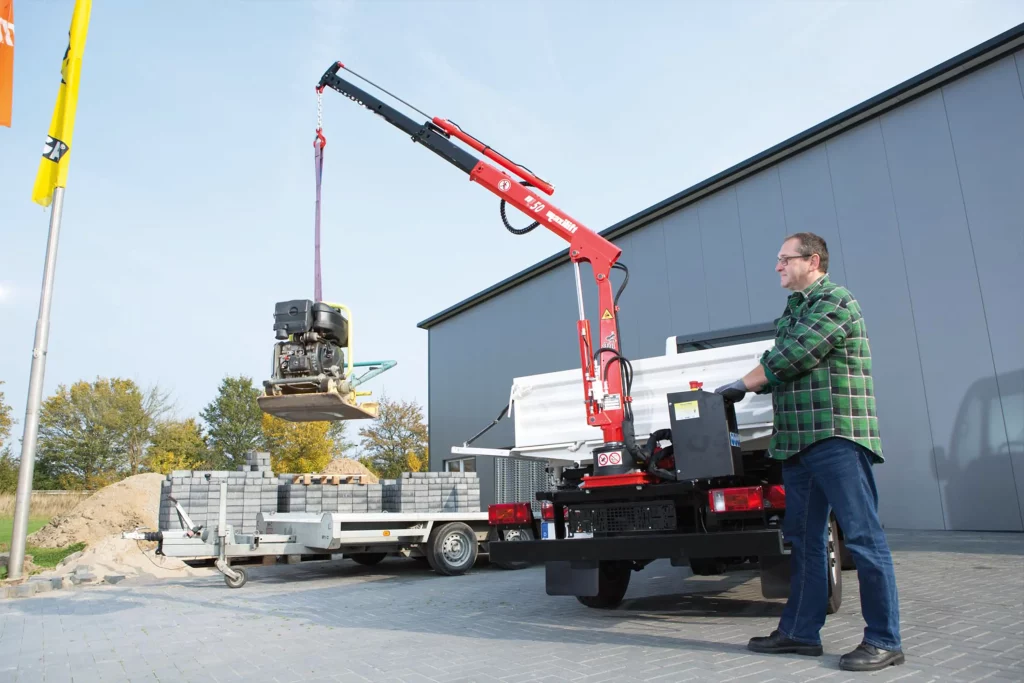 multicar mit speziellem werkzeug