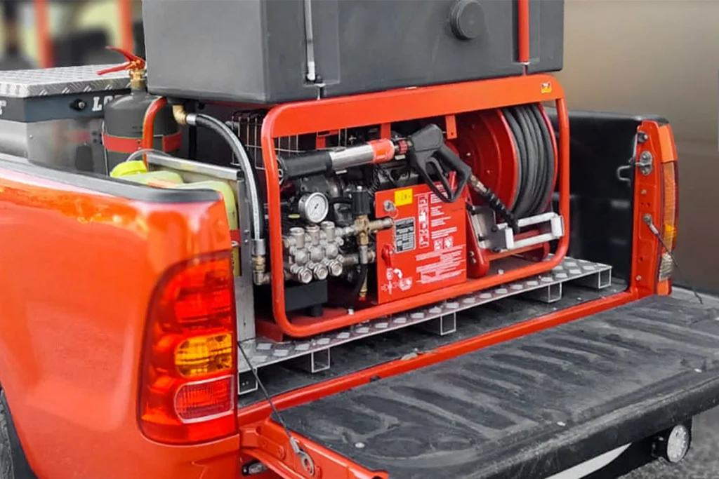 Praktikables Hako Oertzen Löschmodul auf Ladepritsche