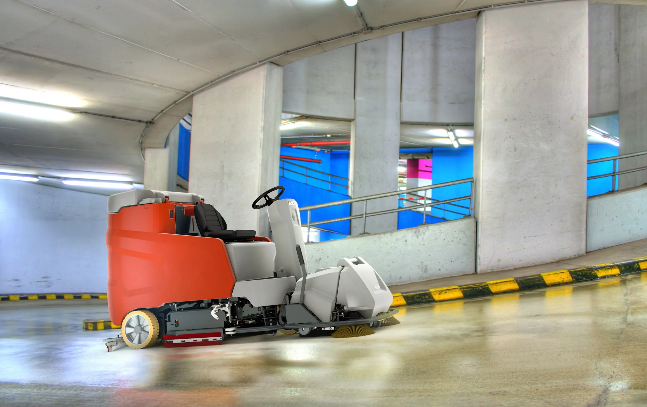 Scrubmaster in Parkhaus bergauf