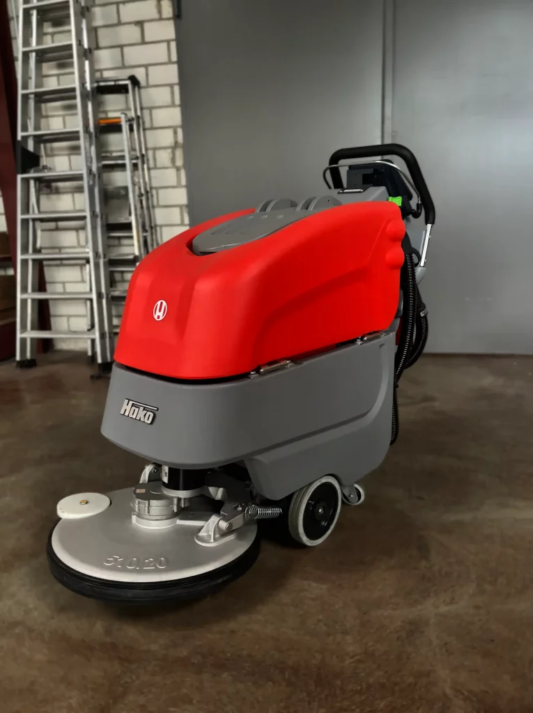 Gebrauchte Scheuersaugmaschine Hako Scrubmaster B45 Frontansicht